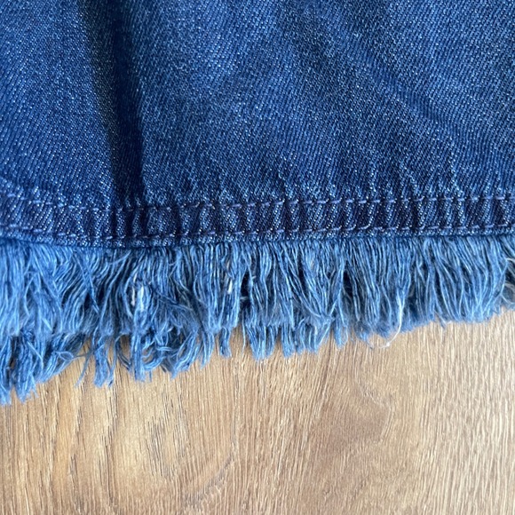 Real Essentials Women's‎ Blue Denim Fringe Shorts Size S 4" Inseam - Picture 6 of 9